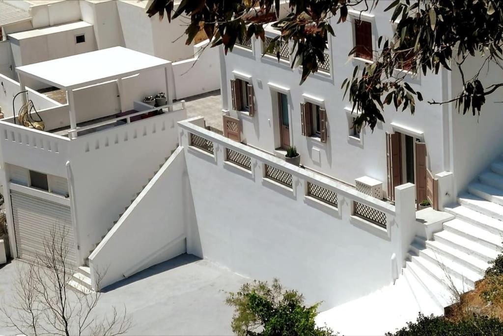 Aurora Apartment Pera Gyalos Exterior photo
